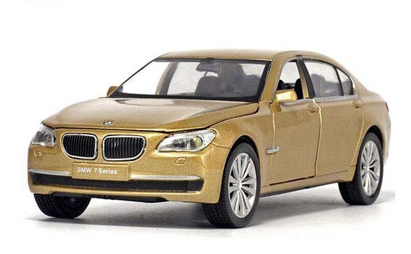 1:32 Scale White / Black / Champagne Diecast BMW 750 Li Car Toy