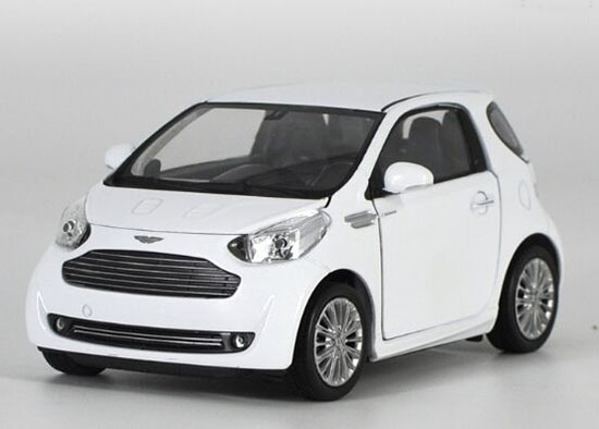 1:24 Scale White / Red Welly Diecast Aston Martin Cygnet Model