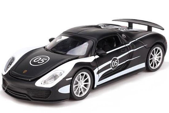 Red / Black / White 1:32 Scale Die-Cast Porsche Martini Toy