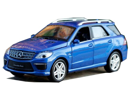 1:32 Kids Red / White / Blue Diecast Mercedes-Benz ML63 AMG Toy
