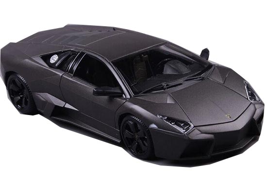 White / Black 1:18 Scale Bburago Diecast Lamborghini Reventon