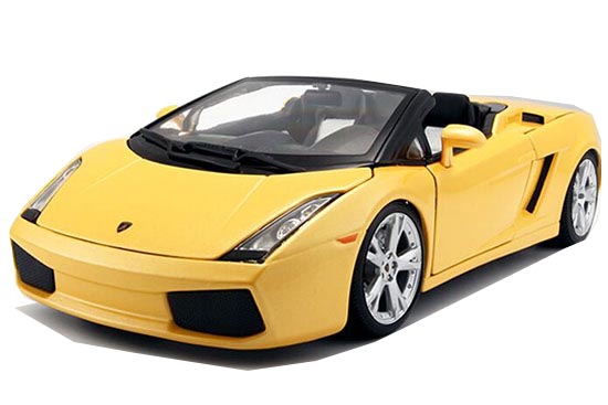 Yellow / Silver 1:18 Bburago Diecast Lamborghini Gallardo Spyder