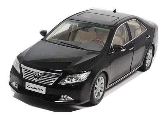 Black 1:18 Scale Diecast 2012 Toyota Camry Model