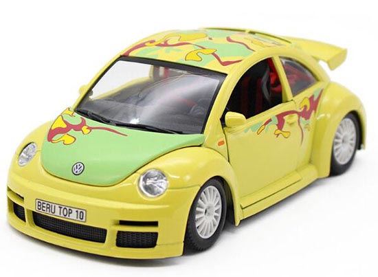 Yellow 1:24 Scale Bburago Diecast VW New Beetle Model