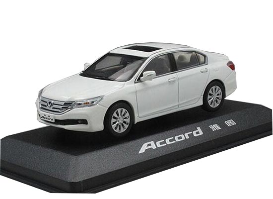 1:43 Scale White / Black 2014 Diecast Honda Accord Model