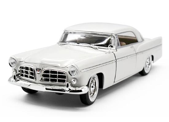 1:18 Scale Black / White Maisto Diecast 1956 Chrysler 300B Model
