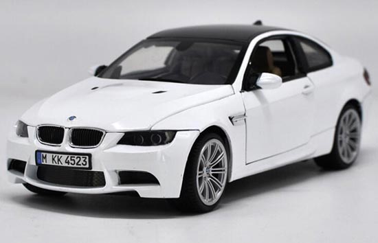 1:18 Scale White MotorMax Diecast BMW M3 Coupe Model