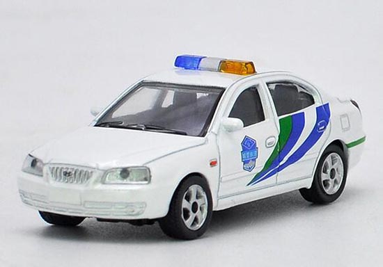 1:64 Scale White Diecast Hyundai Elantra Model