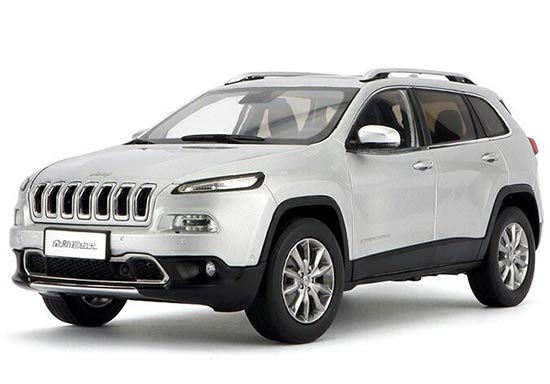 Red / Silver / Blue 1:18 Scale Diecast Jeep Cherokee Model