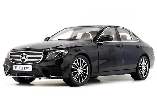 Black 1:18 Scale Diecast Mercedes Benz E300L Model