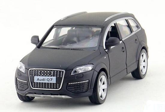 Matte Black 1:36 Scale Diecast Audi Q7 SUV Toy