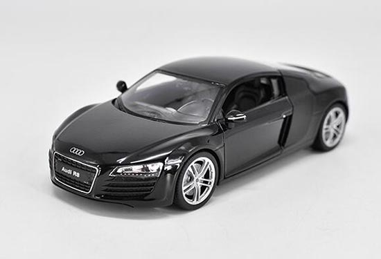 Black 1:24 Scale Welly Diecast Audi R8 Model
