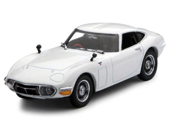 1:43 White / Red / Silver Kyosho Diecast Toyota 2000GT Model