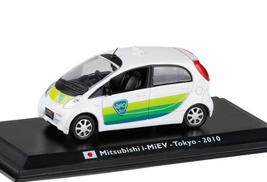 White-Green 1:43 Diecast 2010 Mitsubishi MiEV Tokyo Taxi Toy