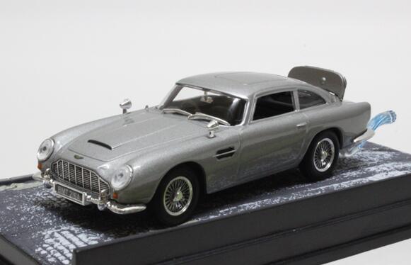 Silver 1:43 Scale Diecast Aston Martin DB5 Model