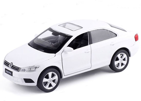 Silver / White 1:32 Scale Kids Diecast VW New Jetta Toy